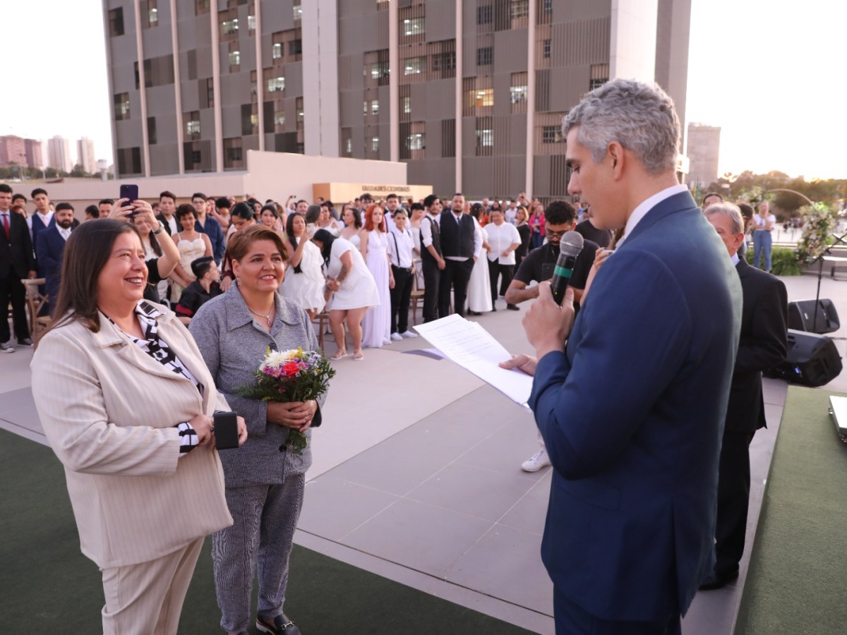 Goiás registra quase 5 mil casamentos homoafetivos em dez anos; TJGO celebra união de 106 casais nesta&nbsp;quinta-feira