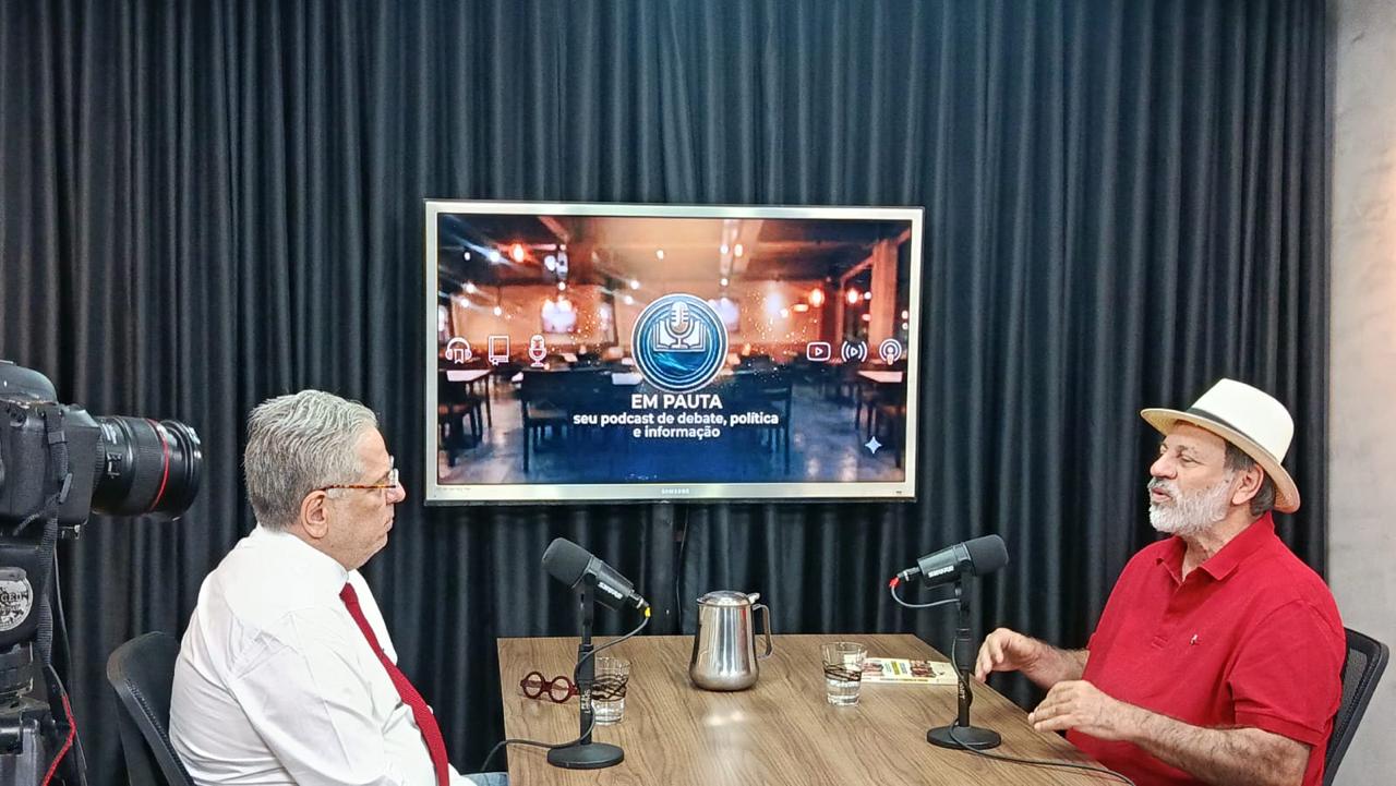 Novo podcast Em Pauta inova no formato e traz grandes nomes da política para debates aprofundados em Goiânia